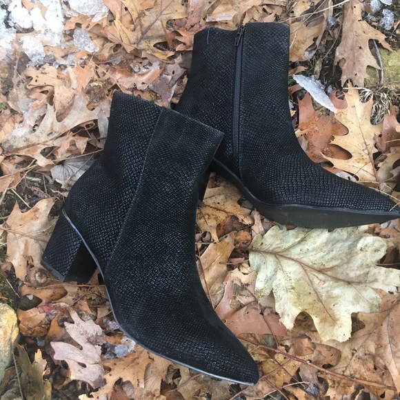 NWT 8.5WW extra wide black booties - Picture 3 of 15